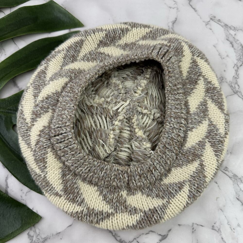 Zwicker Womens Vintage 80s Beret Hat Tam O'Shanter Gray Cream Knit Pompom - Picture 2 of 5